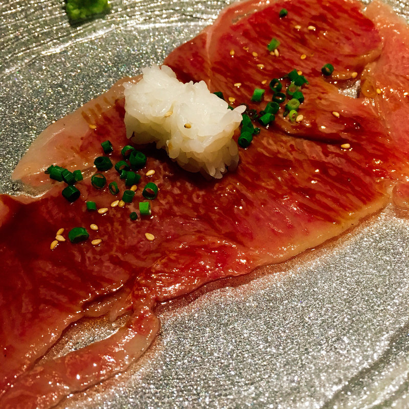 1枚サーロイン握り(焼肉トラジ 鶴屋町店)