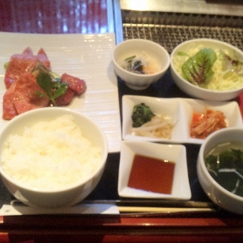 おすすめランチ（みすじ、大トロカルビ、サガリ　3種盛膳）(焼肉 平城苑 寛雅亭 春日部店)