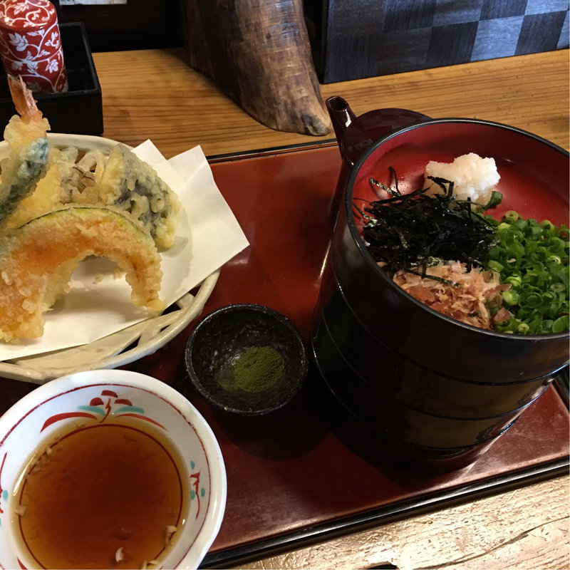 天ぷら割子そば(鶴華 波積屋 （つるがはずみや）)