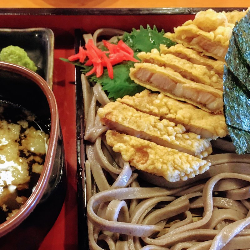 黒豚から揚げ板そば(そば茶屋吹上庵)