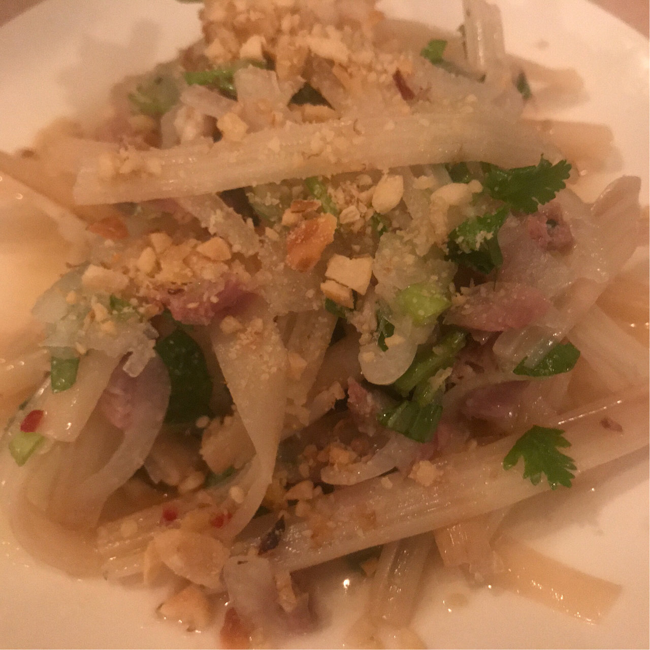 蓮のくきと豚肉とエビ 酢の物 ミス サイゴン の口コミ一覧 おいしい一皿が集まるグルメコミュニティサービス Sarah