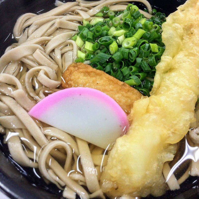 かけそば(都市農村交流施設 チェスト館 （トシノウソンコウリュウシセツ チェストカン）)