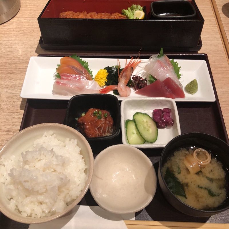 刺身御膳(海鮮個室 鮮や一夜)