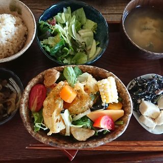 えびマヨと有機野菜のオリエンタル風(PUBLIC KITCHEN cafe 南船場店)