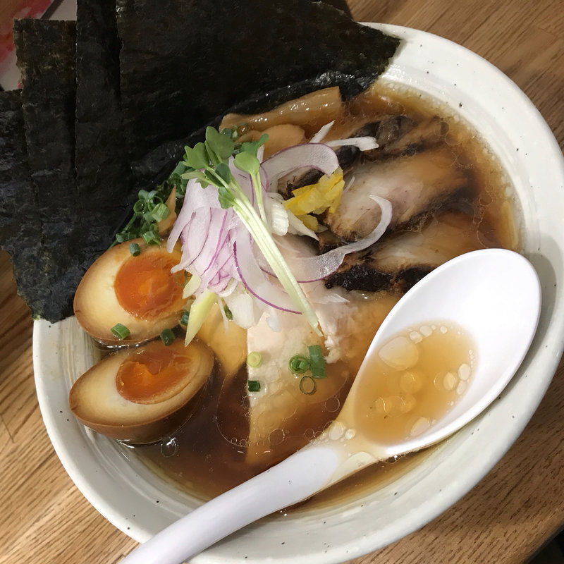 鶏清湯ラーメン スペシャル トッピング 自家製麺(らぁ麺 しろ)