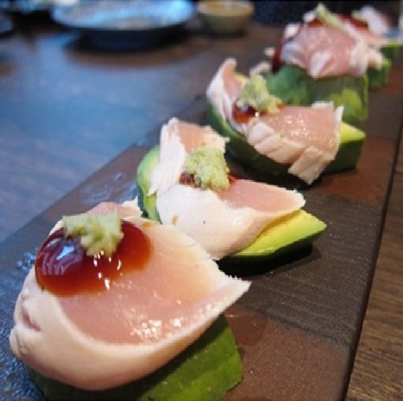 ささみアボカドわさび添え(播鳥 京橋店 )