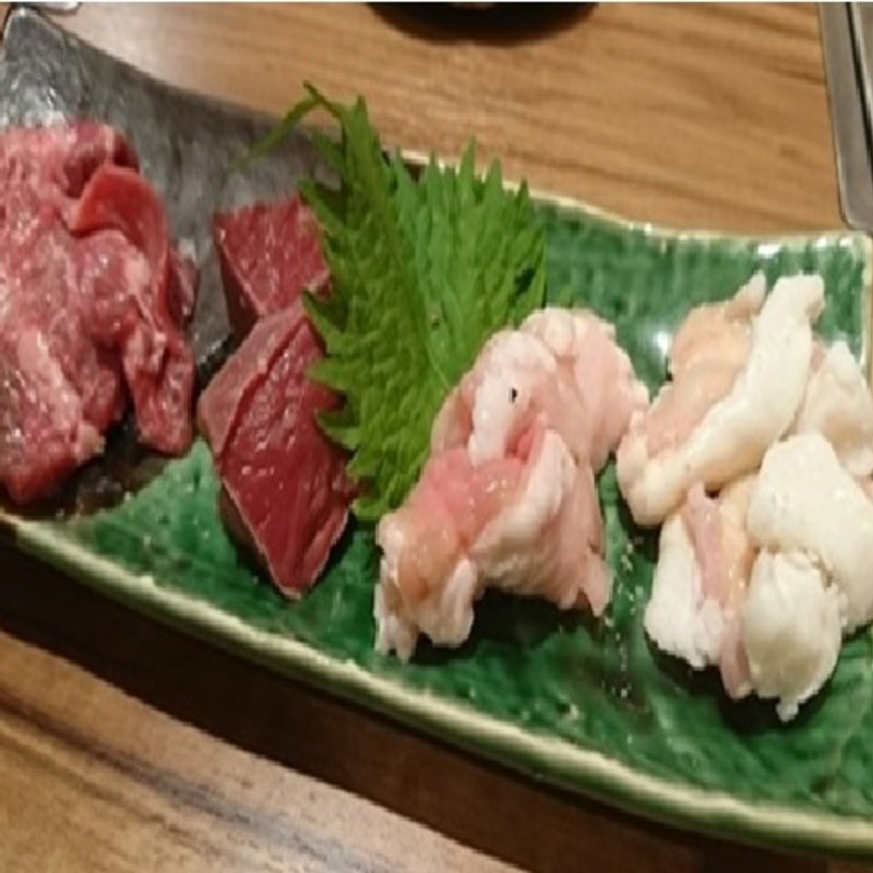 ホルモン盛り合わせ(やきにく萬野 ルクア大阪店)