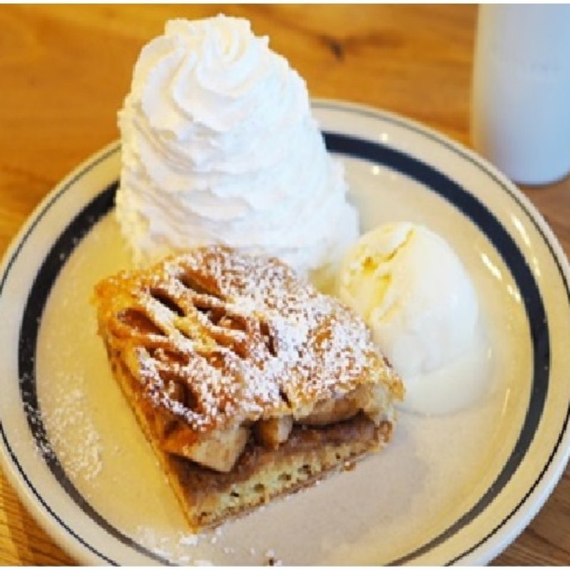 ホームメイドアップルパイ(Eggs ’n Things 梅田茶屋町店)