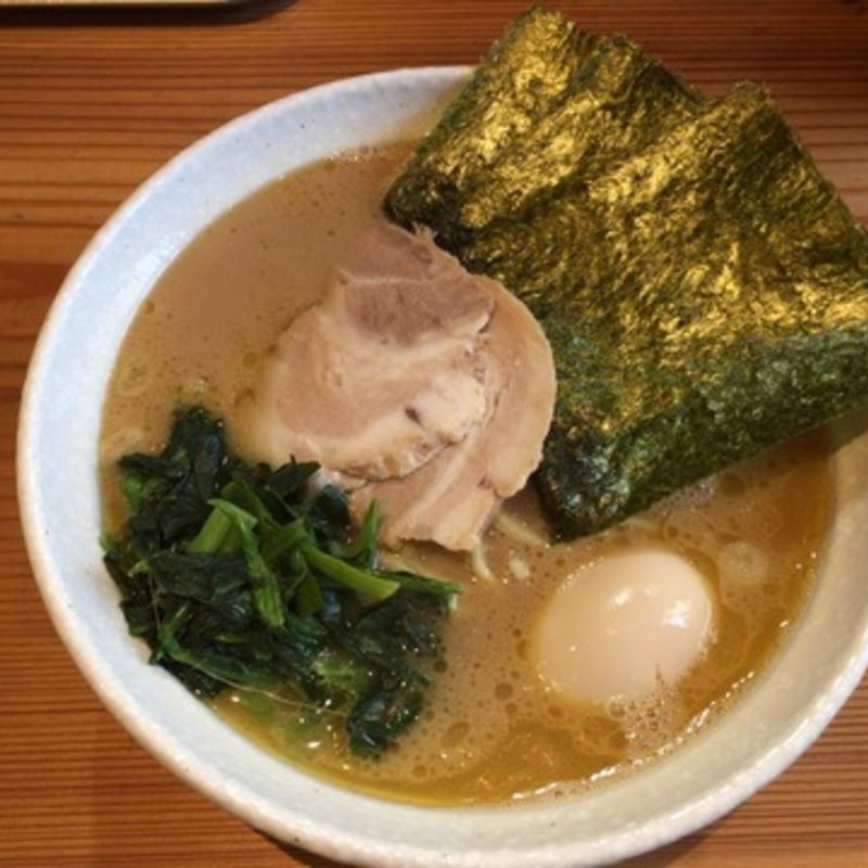 味玉ラーメン(横浜家系ラーメン 満月家)