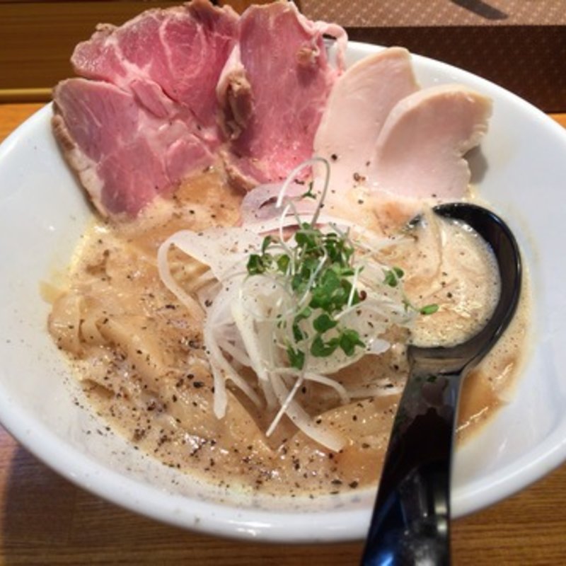 鶏白湯BASIC(麺処 飯田家)