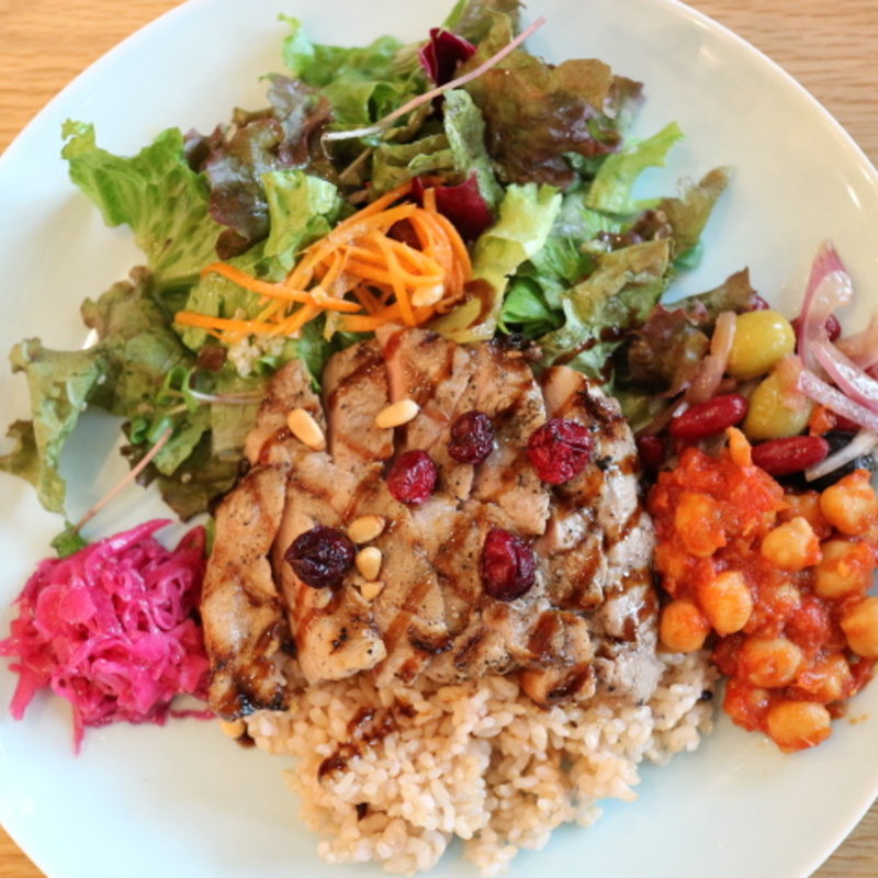 グリルポーク　ベリー＆バルサミコソース　（玄米ごはん）(ジンナンカフェ 千葉)