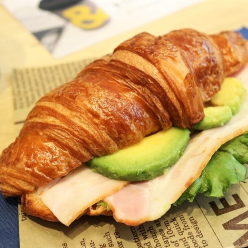 ベーコンアボカド(アンドコーヒー メゾンカイザー)