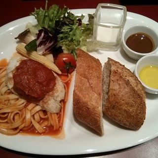 お魚のプレート(墨絵売店 新宿店 （墨繪　スミノエ）)