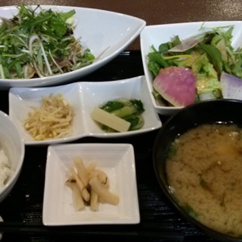 薬味たっぷり鶏ポン酢(サーティーンカフェ)