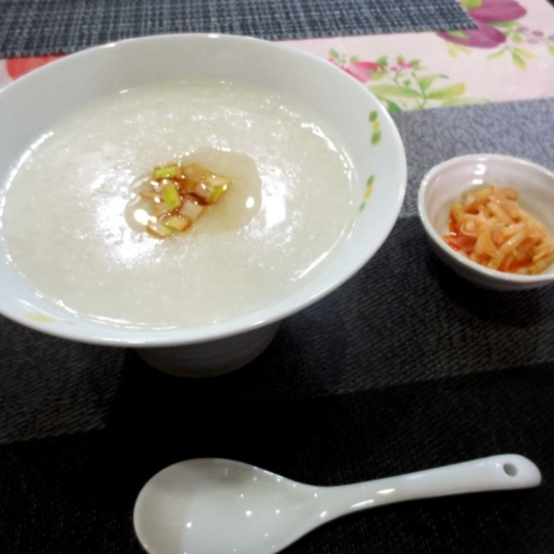 香港風中華粥　エビ・ホタテ・イカを贅沢に　〜かいせん粥〜(朝粥専門店まごの屋)