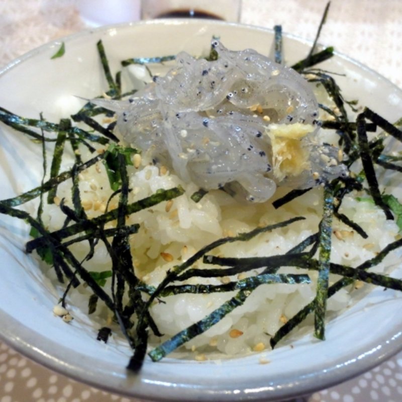 生しらす丼(麺物語 つなぐ)