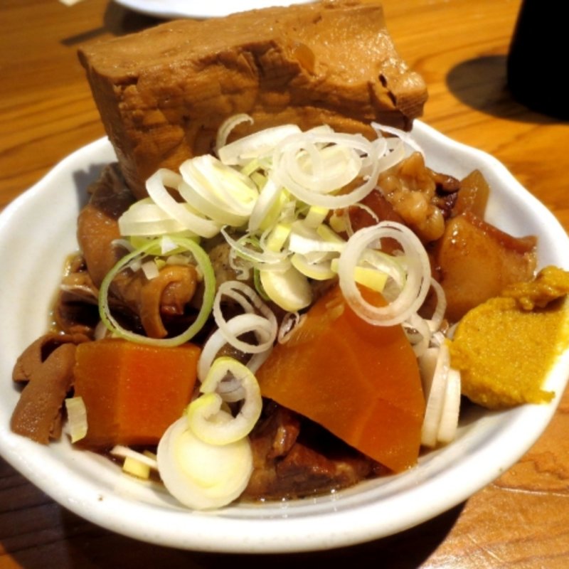 もつ煮込み(大衆もつ焼き酒場えるびす)