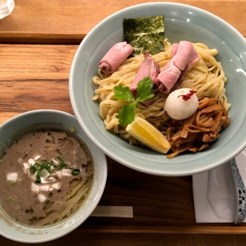 伊吹煮干つけめん L(箸とレンゲ)