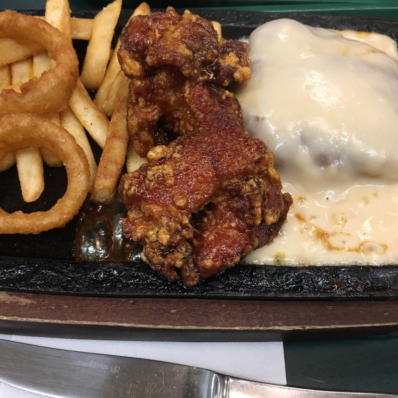 チャイニーズチキンチーズハンバーグ(ラッキーピエロ 森町赤井川店 )