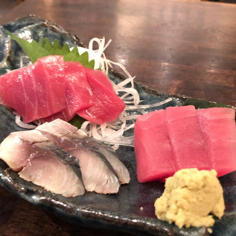 まぐろ造り二種盛合せ(黒門酒場 北浜店)