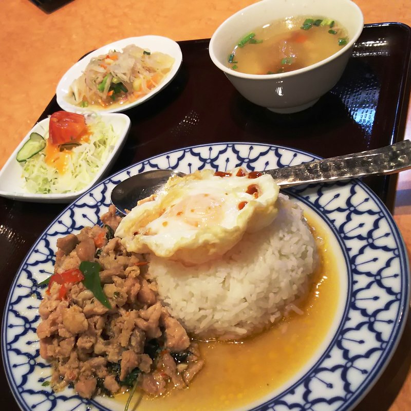 ガパオカイダオラーカオランチ(チャオタイ 川崎店)