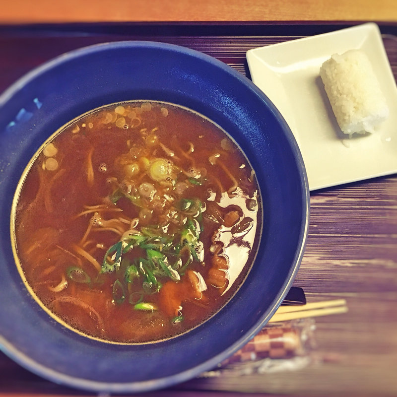 和つゆカレーのおそば(赤坂茶房)