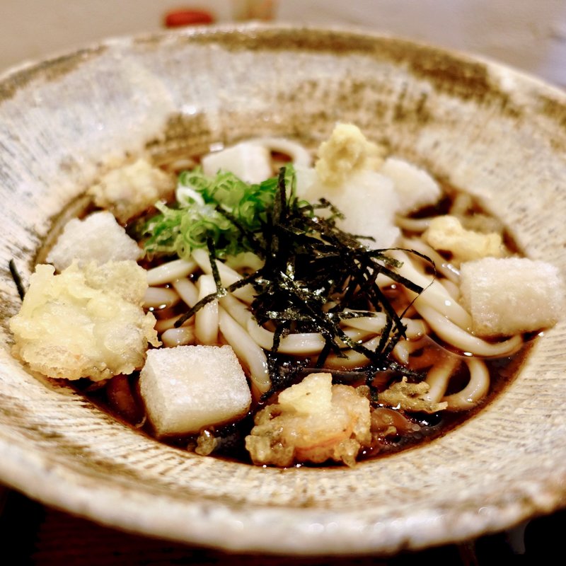 小海老と揚げ餅のおろしぶっかけうどん（冷）(UDONZIN 美糸)