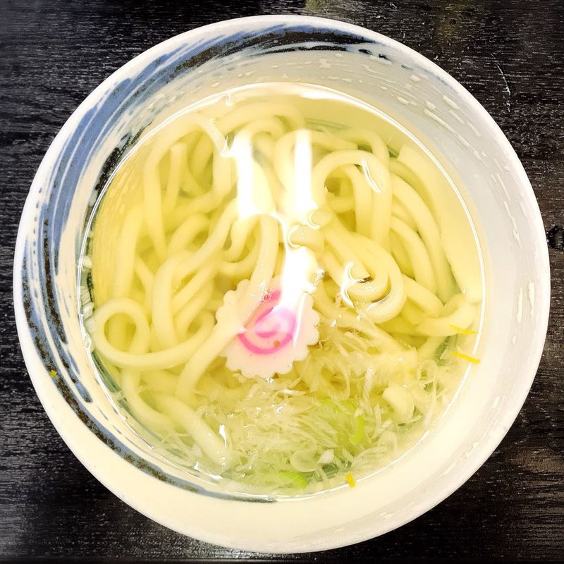 素うどん(大衆割烹 藤八 （たいしゅうかっぽうとうはち）)