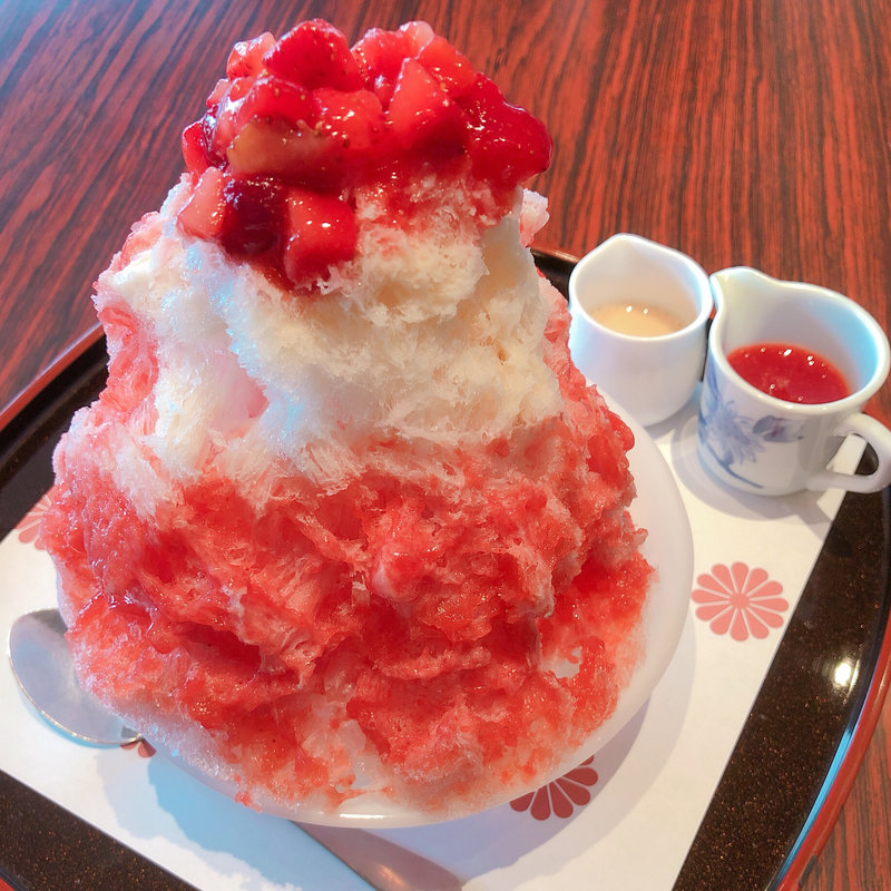 いちごみるく(菊水茶廊 本店 （きくすいさろう）)