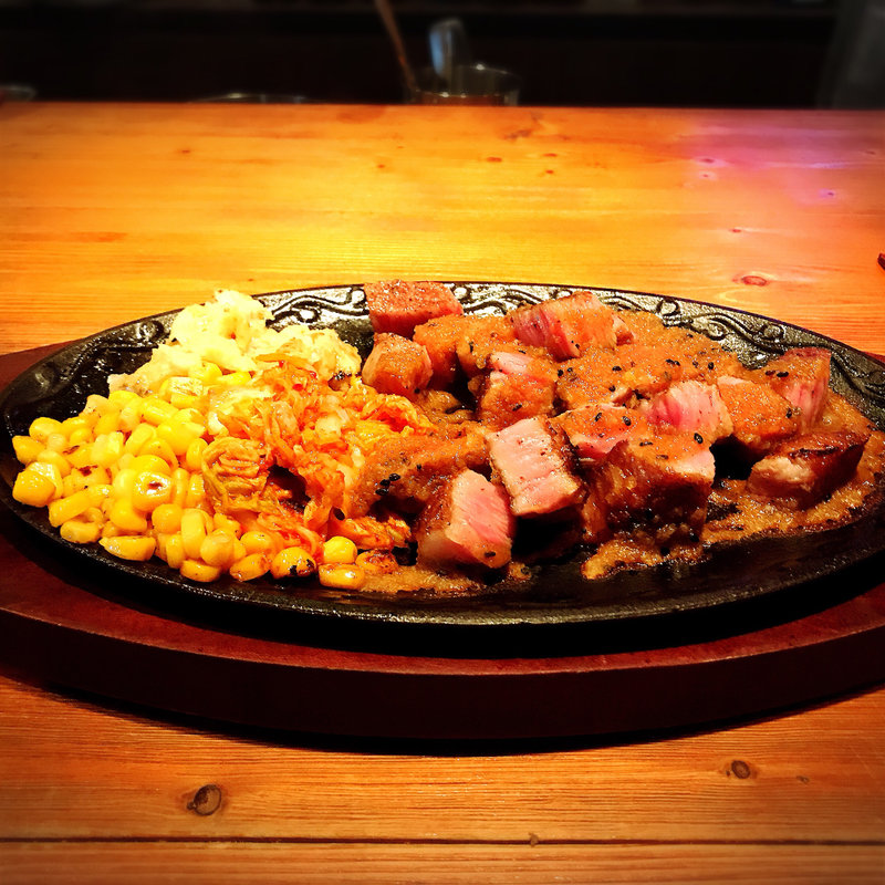 ザブトンステーキ200g(M.E.S. Cafe & Bar)