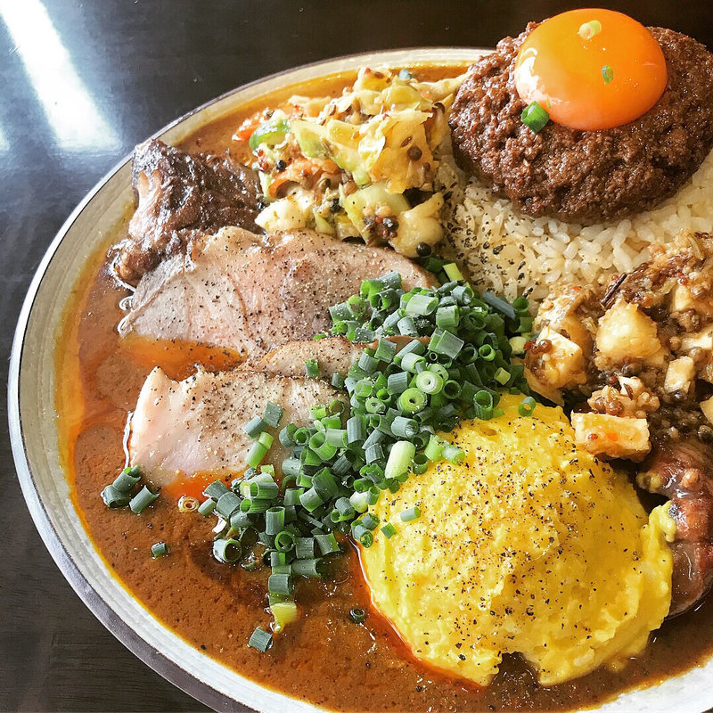 辛口並 豚 キーマ アチャール  ポテサラ ローストポーク(吉田カレー  )