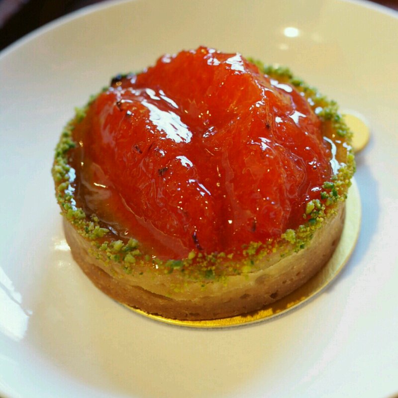 タルトパンプルムースローズ(パティスリーパクタージュ)