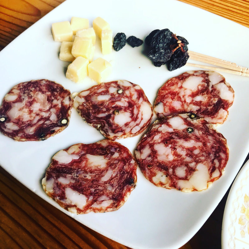 サラミ＆チーズ(燕山荘 （エンザンソウ）)