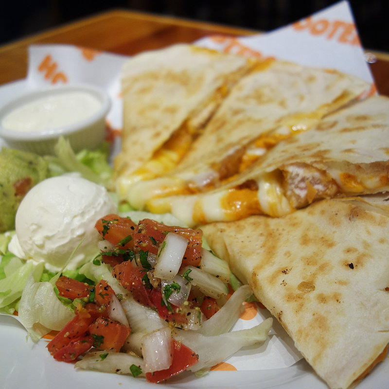 ケサディア(HOOTERS 福岡店)