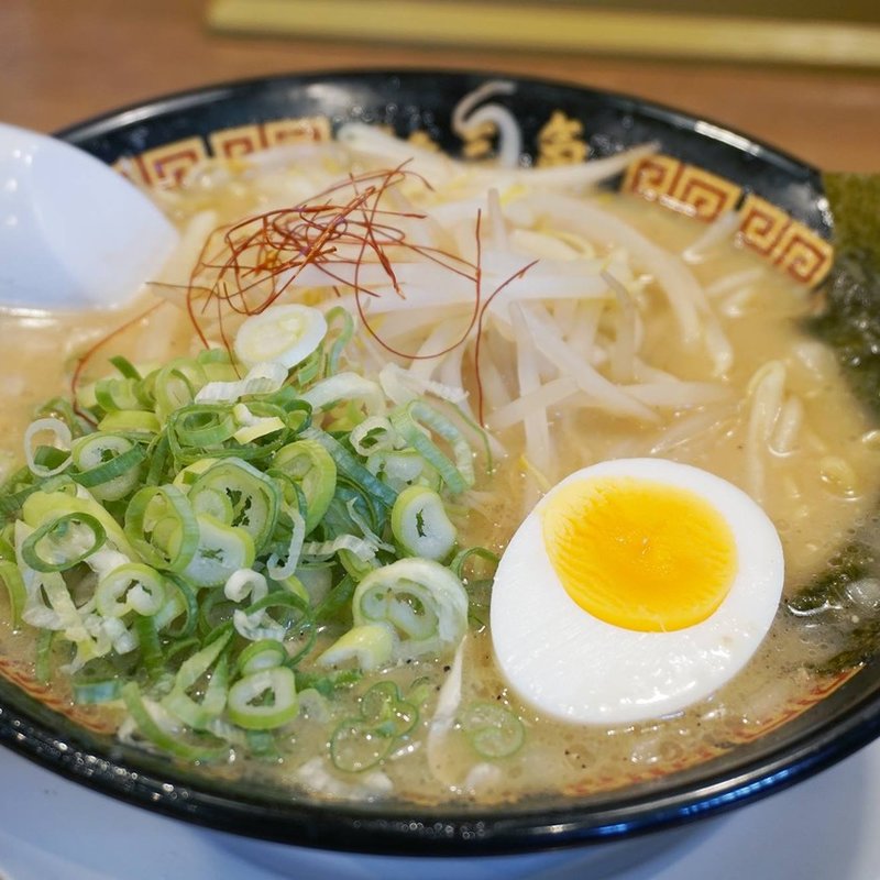 味噌ラーメン(豚骨ラーメン博多三氣 野間店)