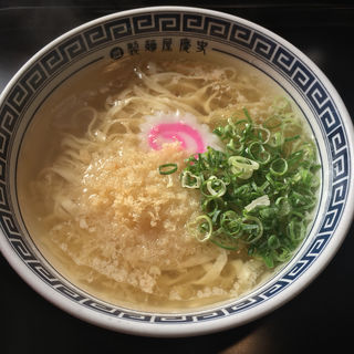 塩ラーメン(製麺屋慶史直営 まる麺西月隈 （せいめんやけいしちょくえい まるめんにしつきくま）） )