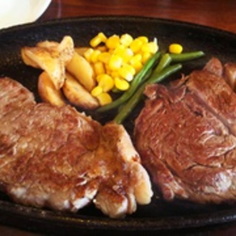 サーロイン200g＋リブロース200gのセット(ステーキハウスうっしっしぃ )