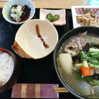 豚骨汁＆ナスしぐれ(沖縄食堂・ちょんちょん家)