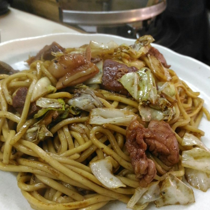 ホルモン入焼きそば(権兵衛)