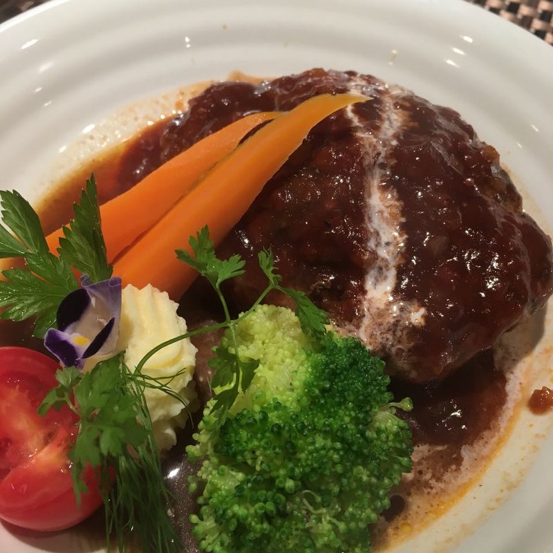 煮込みハンバーグ(セット)(アザミ)