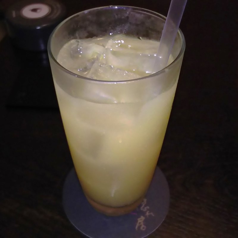 本日のプレミアムソフトドリンク（リンゴ100％ジュース）(隠れ房 川崎店)