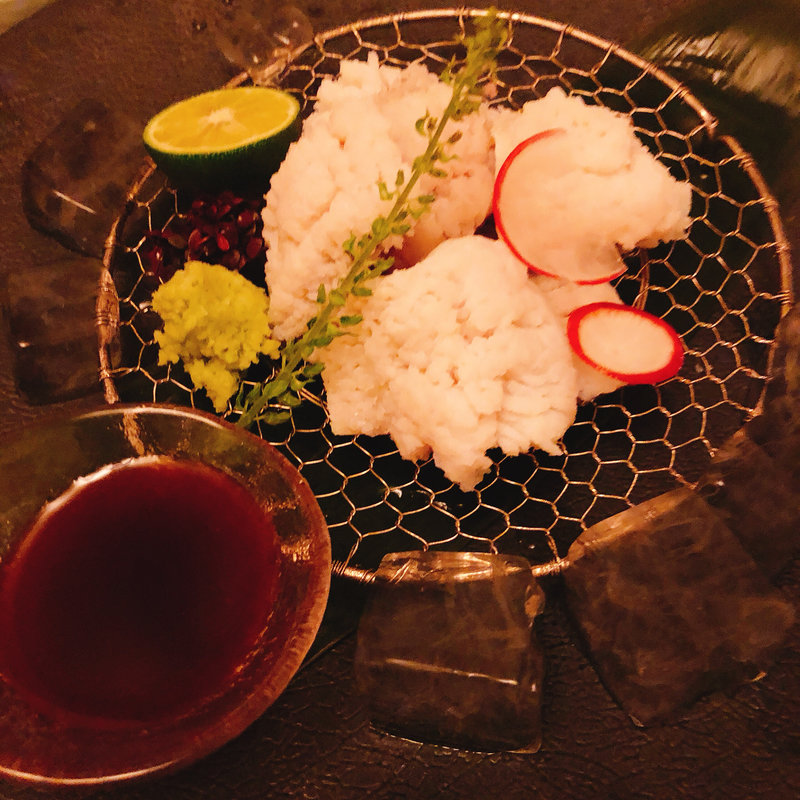 鱧の湯引き(隠れ房 池袋店)
