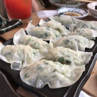 肉餃子（蒸し）(十三餃子酒場 満太郎)