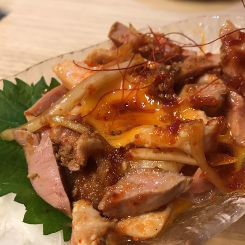 まぜホルモンのユッケ(串焼き 焼とんyaたゆたゆ裏天王寺店)