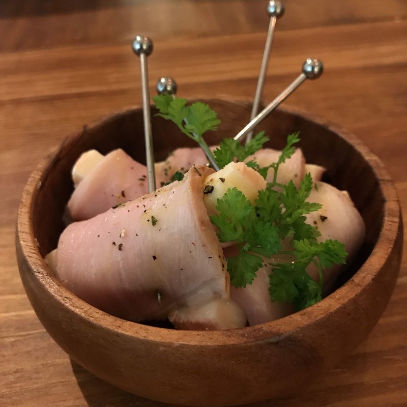 肉巻きチーズ(カッシーワ お初天神店)