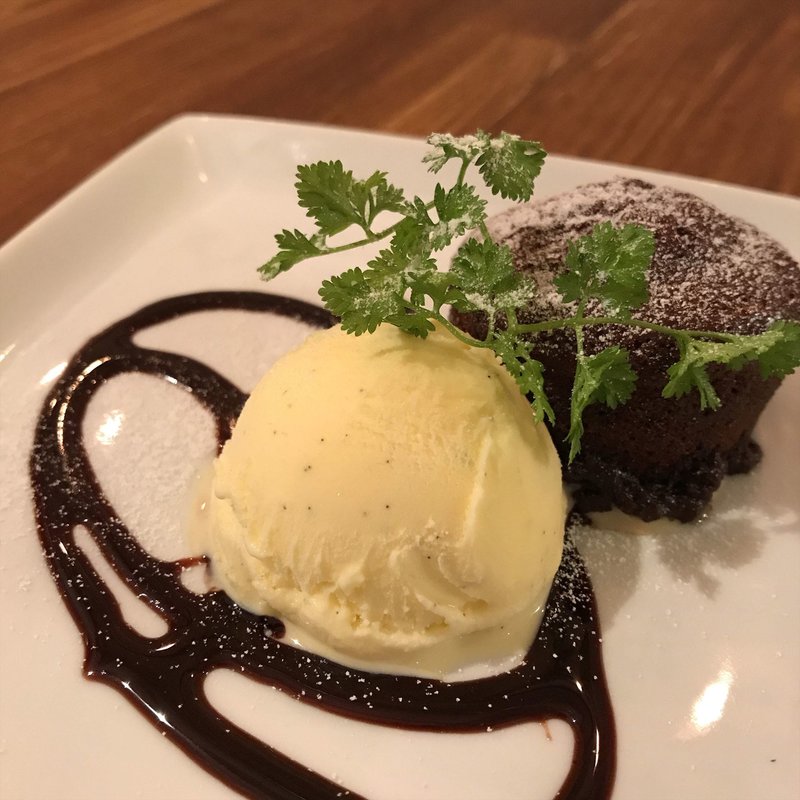 フォンダンショコラ～バニラアイス添え～(クシヤキとワイン CASSIWA(カッシーワ) 東通り店)