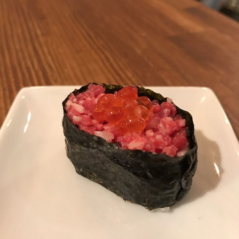 にくら（近江牛の肉寿司）(クシヤキとワイン CASSIWA(カッシーワ) 東通り店)