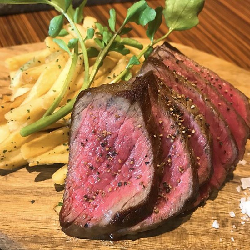 ステーキ(肉バルGAM 梅田お初天神店)