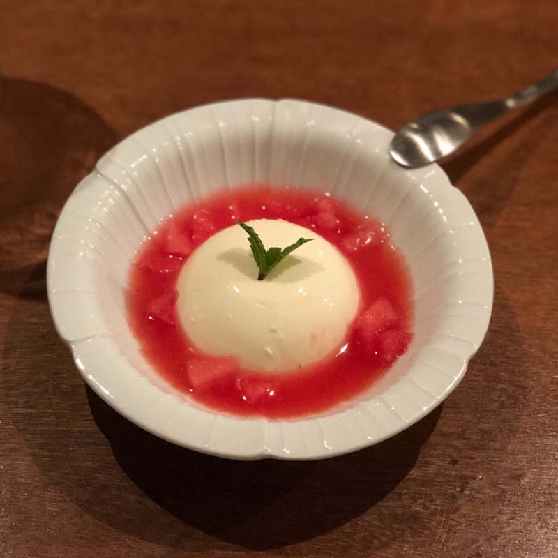 自家製パンナコッタ スイカのソース添え(コノ花まひろ )
