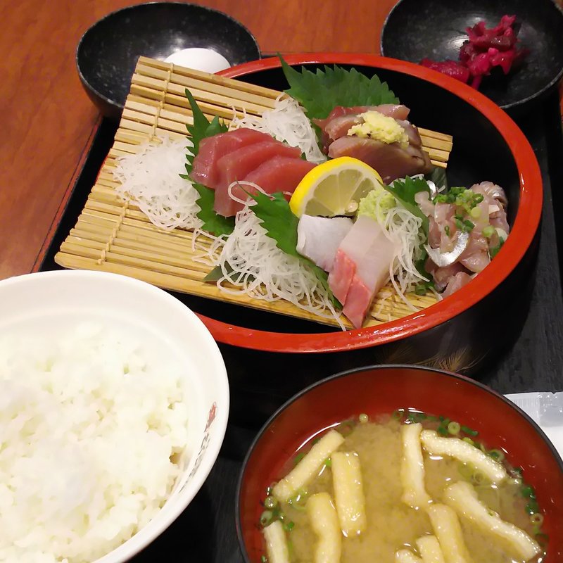 お刺身定食(海産物居酒屋 さくら水産 鶴見東口店)